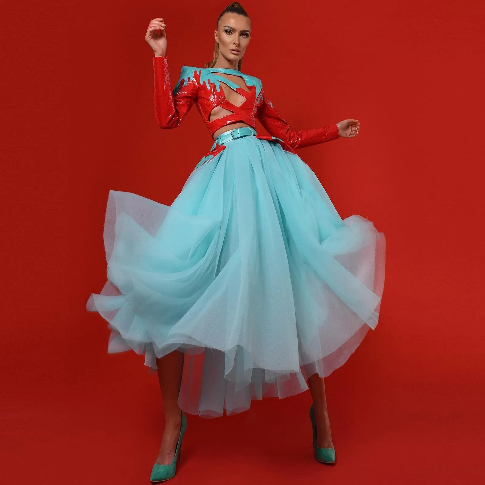 Dwuczęściowa sukienka moda niebieska niebo środkowa tiulowa tiulowa spódnica elastyczna linia prosta spódnica na zamówienie kobiecego dna 230629