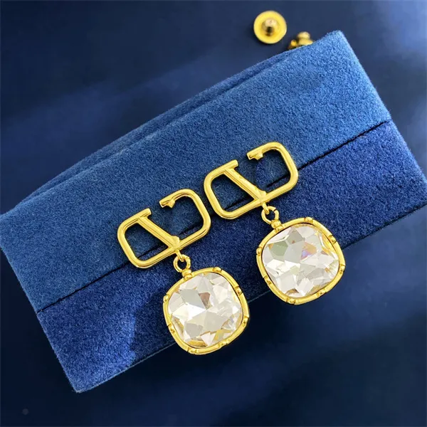 Projektantek Carring Letter v Stud Pearl Kolejka Kobiet mody biżuteria luksusowy metalowy kolczyk jubilerka prezenty avf