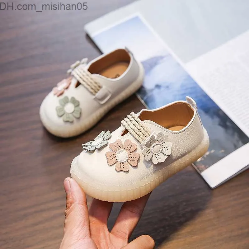 Flower Themed Soft Leather Little Walkers Shoes For Infant Girls 0