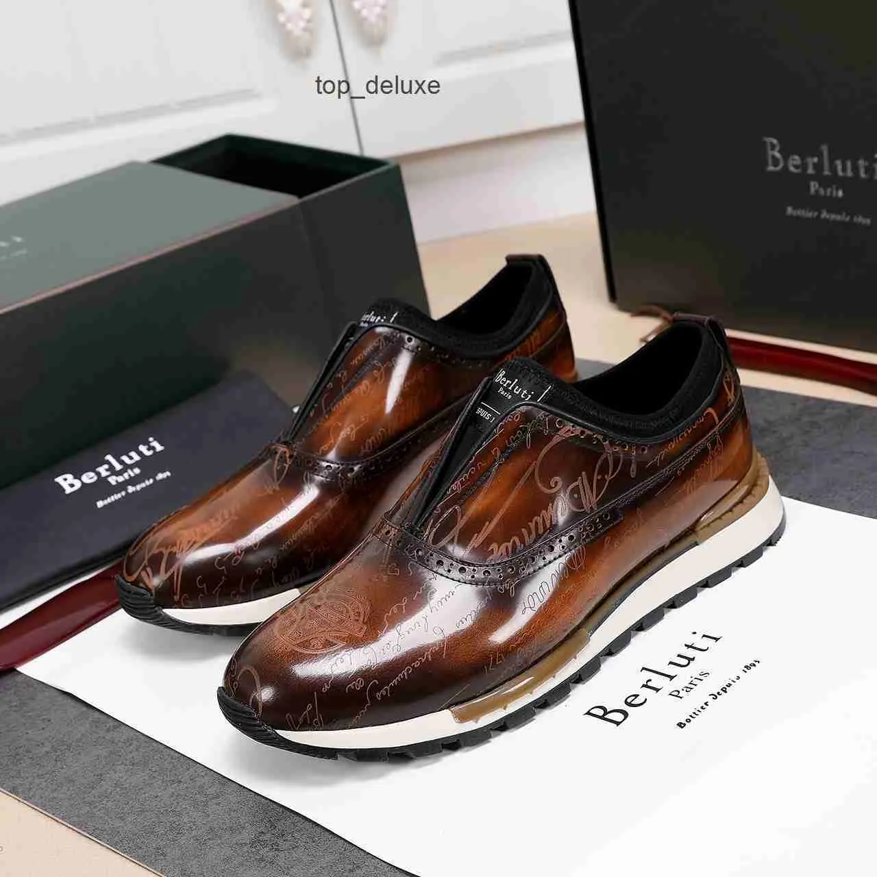 Berluti 2023 tênis de couro artesanal sapatos de alta qualidade masculino casual genuíno bordado clássico treinadores amante tênis com caixa fast track scritto 0j73