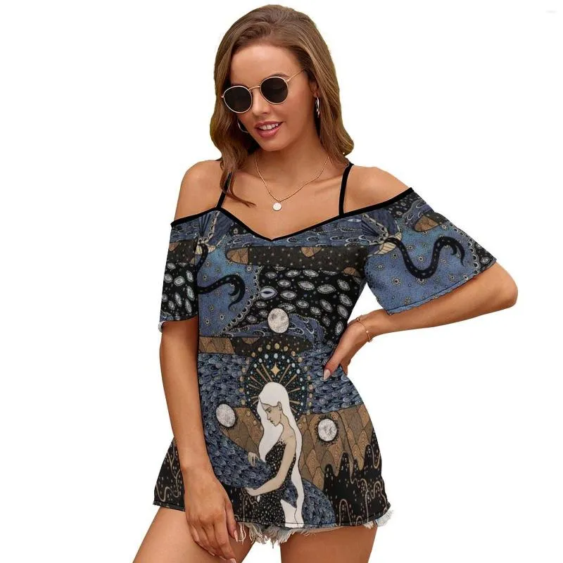 T-shirts pour femmes Treason Slit Sleeve Cold Shoulder Print Women Shirt Casual Summer Tee Tshirt Loose Top Détaillé Snake Moon Dark Wassermoth