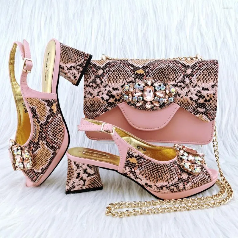 Dress Shoes Beautiful Pink 6.5CM Med Heel Women Match Purse With Crystal Decoration African Dressing Pumps And Bag Set MM1140