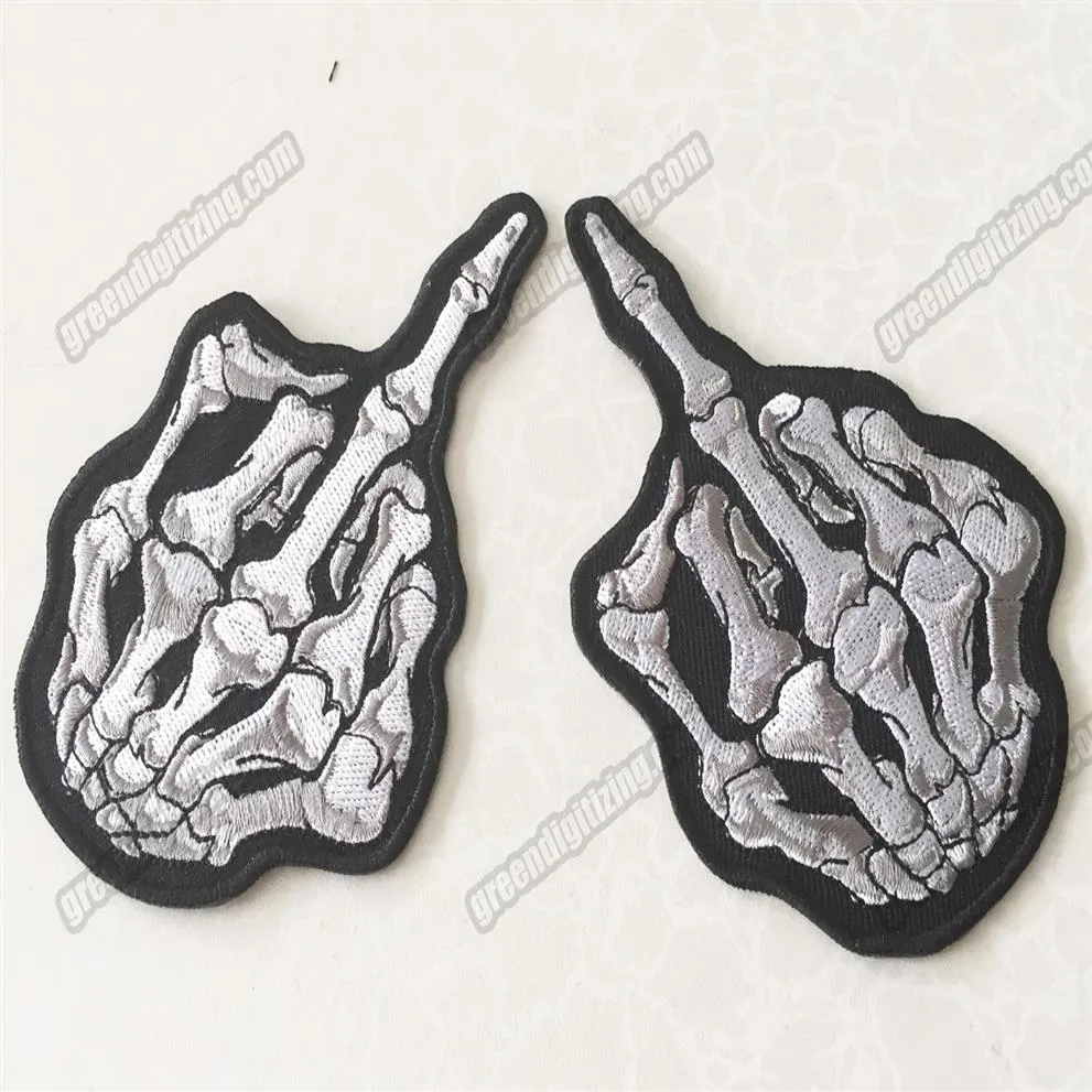 Whole Fashion Skull Middle Finger Embroidery Patch Motorcycle Biker Clothes Badge DIY Applique Embroidered Patch Supplier 11cm2159