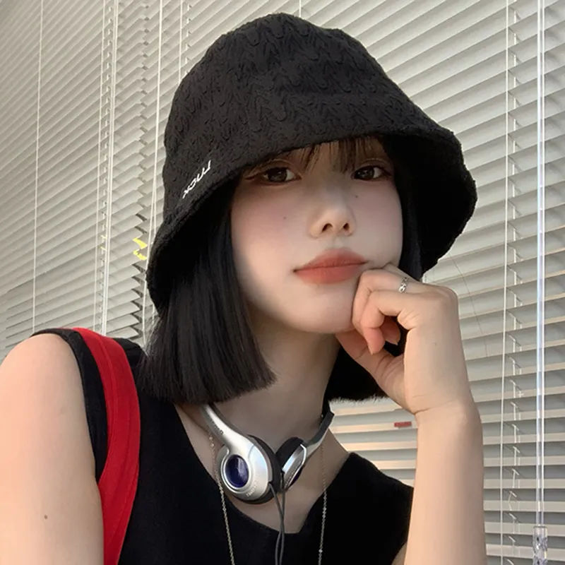 2023 Primavera e Verão Letter Bucket Hat Feminino Preto Versátil Japonês Cabeça Grande Circunferência Renda Respirável Boné Pescador