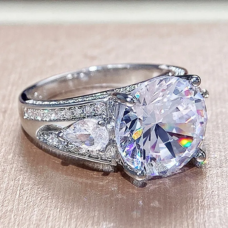 Huitan Sparkling Wedding Rings for Women Luxury CZ Full Bling Iced Out Casamento Engate Rings de festa Jóias modernas de alta qualidade