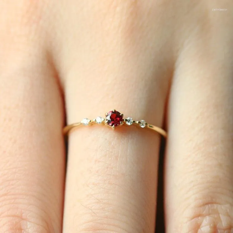 Cluster Rings Vendendo anel de rubi banhado a ouro 18K feminino europeu e americano moda noivado