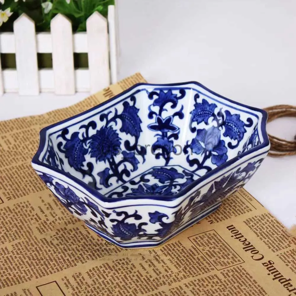 Vases Exquisite Polygon Chinese ical Blue and White Porcelain Antique Pot JarPainted with Flower Designs x0630