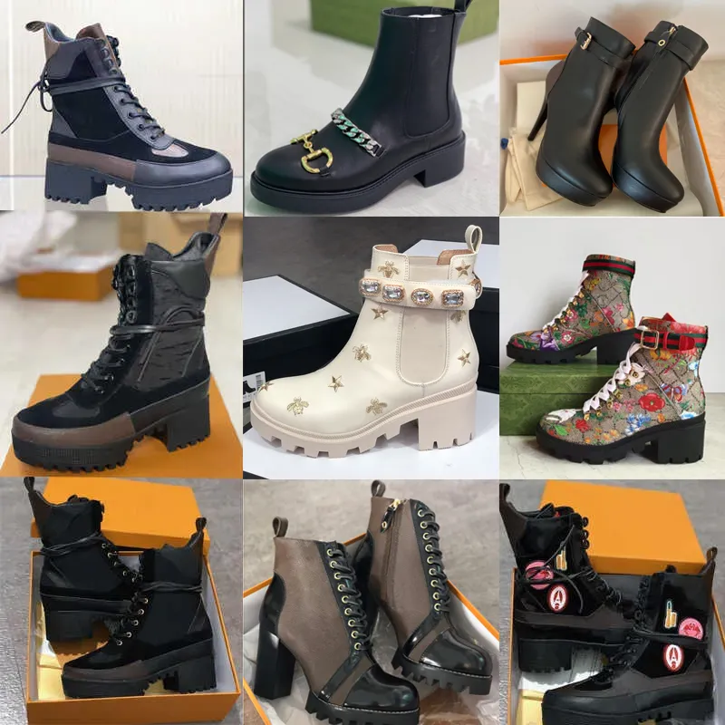 2023 Damen Leder Laureate Platform Desert Boot Designer Martin Stiefel Weiß bestickte Biene Star Trail Ankle Boot Winterstiefel Absatzhöhe mit Gürtel NO013