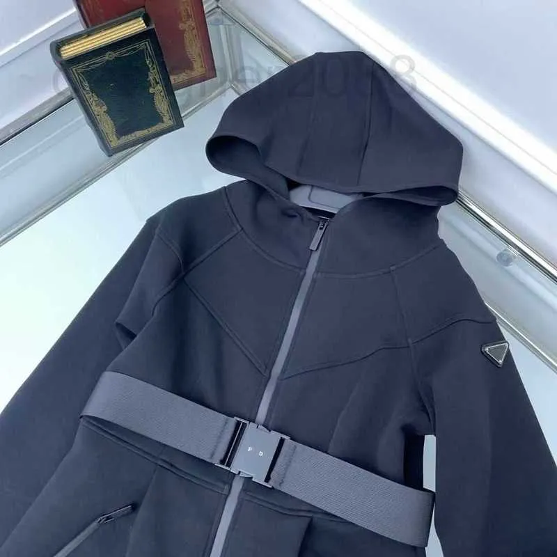 Designer Women's Windproof Jacket hoodie Spring and Autumn Belt Casual Shirt Metal Triangle Slim Coat Sweatshirt tops Zipper Cardigan 25IC