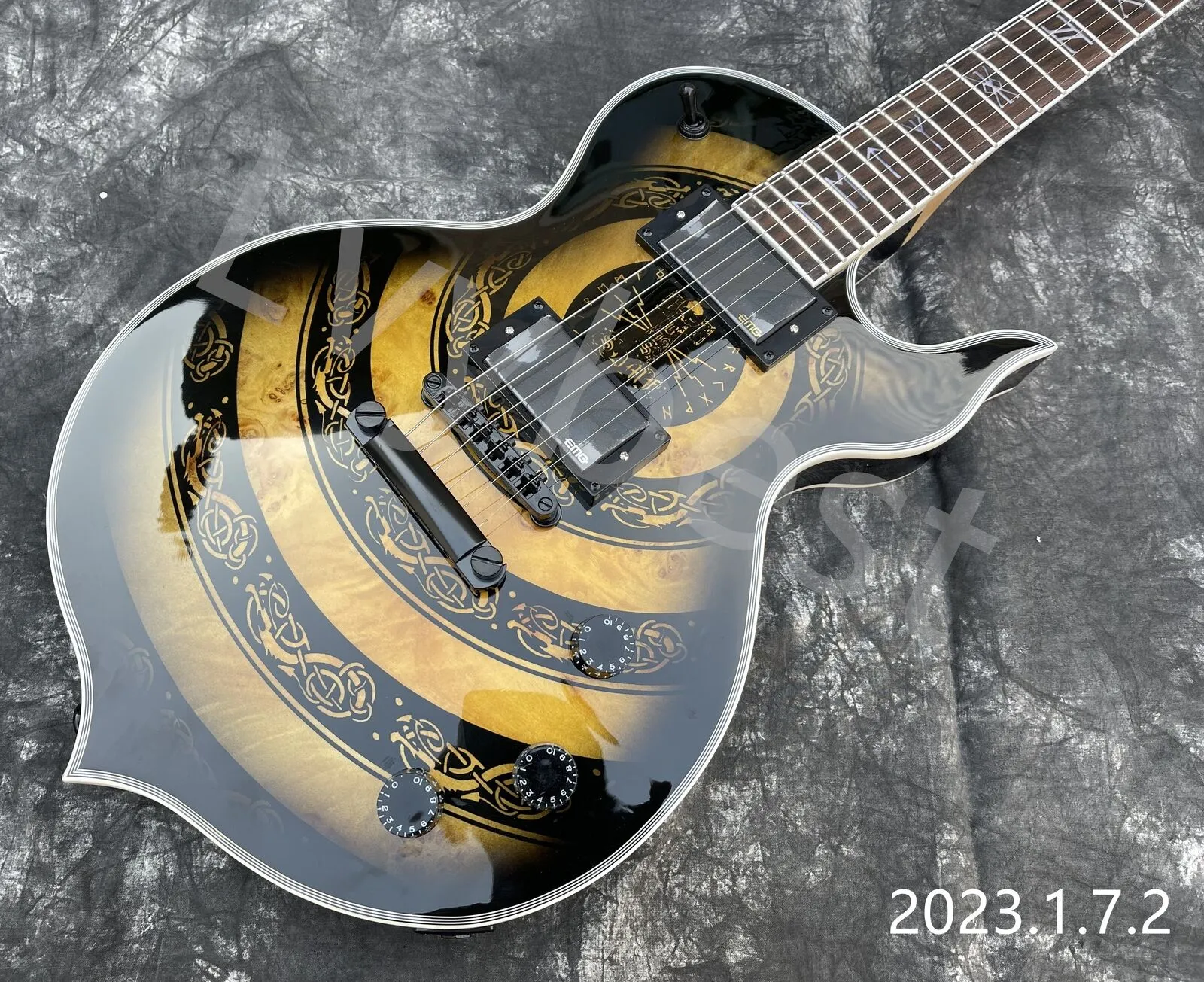 Custom Zakk Wyld Totem Design Guitarra Elétrica Captador EMG Maple Braço Black Hardware