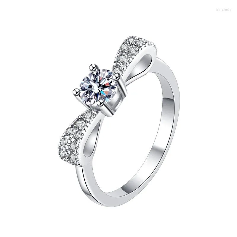 Bagues de cluster 0.5 Bague Moissanite Proposition de mariage Argent sterling 925 Six broches Femme Bowknot Femme Bijoux