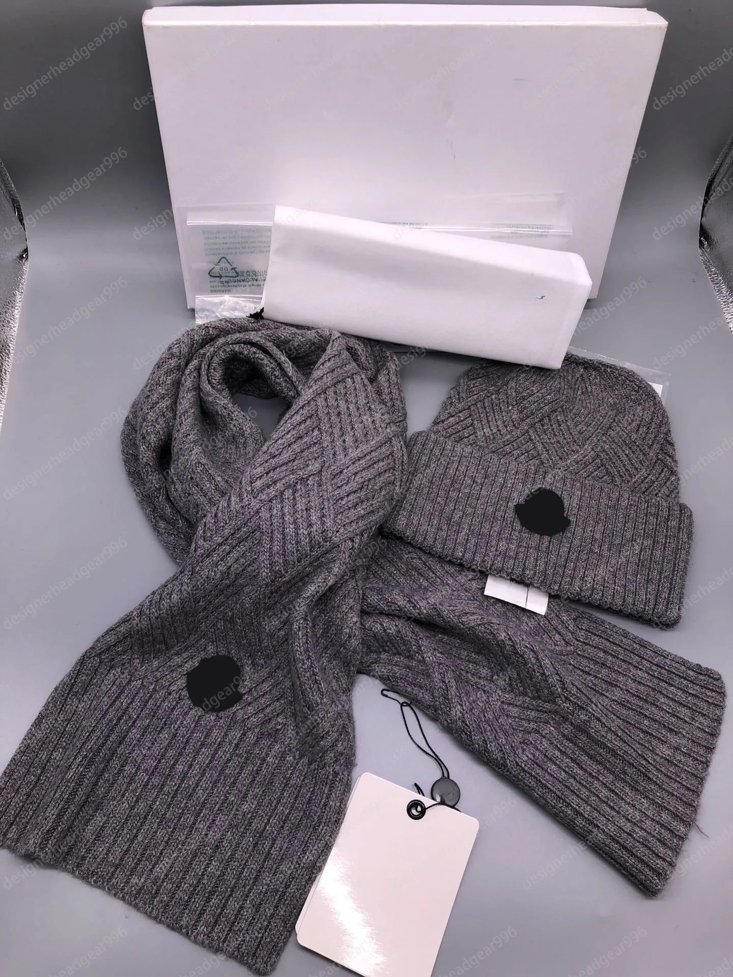 Sciarpa Cappello Set Designer Donna Uomo Inverno Classico Cappelli Sciarpe Set Morbido e confortevole Berretto lavorato a maglia Cashmere Lettera Ricamo Berretti Sciarpe Sci