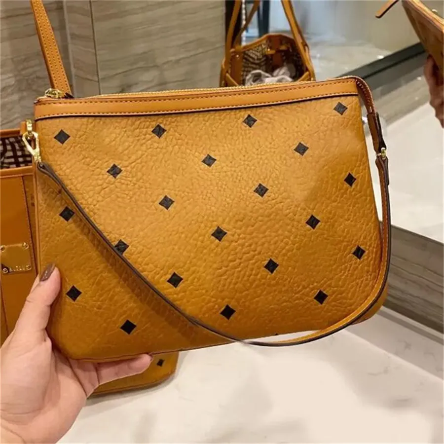 Luxury Designer MC tote Leather double sided travel shopping bag fashion handbag large wholesale Shoulder Bag Women s men hobo crossbody handbags