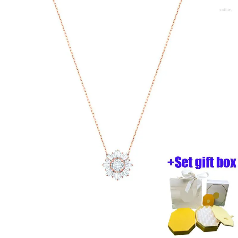 Ketten Modische und charmante kleine Gänseblümchen-Blumen-Schlüsselbeinkette, Schmuck-Halskette, geeignet für schöne Frauen zum kostenlosen Tragen