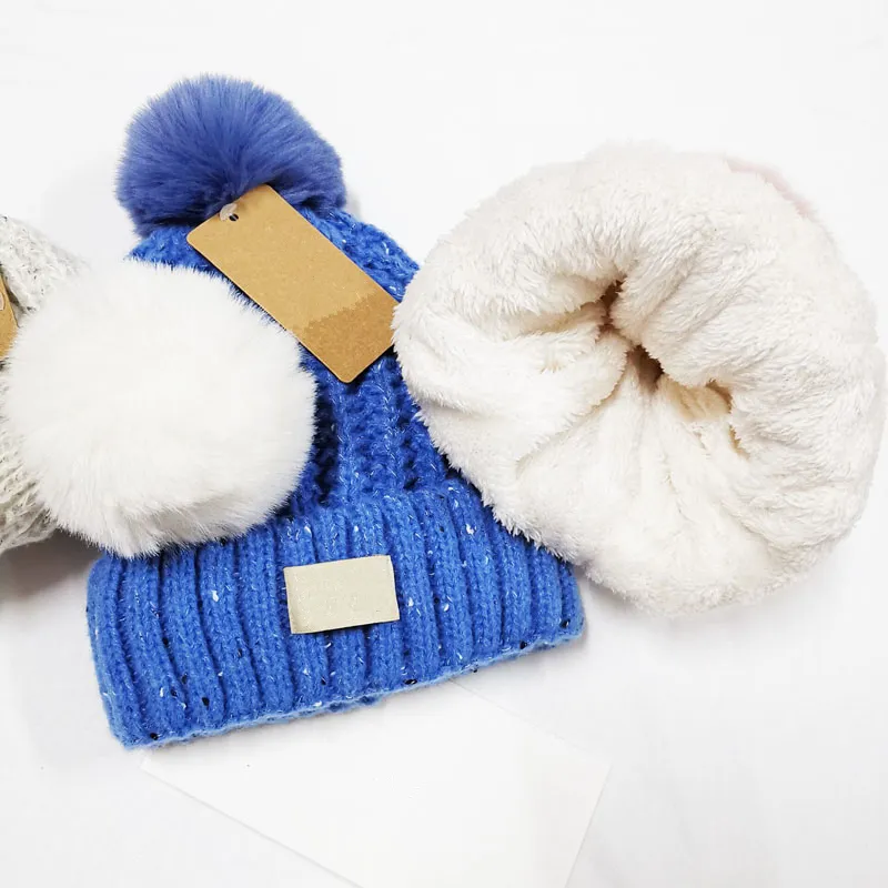 Marka Moda Örme Kayak Beanie Kadın Tasarımcı Flanging Kalarak Kalıp Beanies Sıcak Kış Pom Pom Tıknaz İplik Şapkası