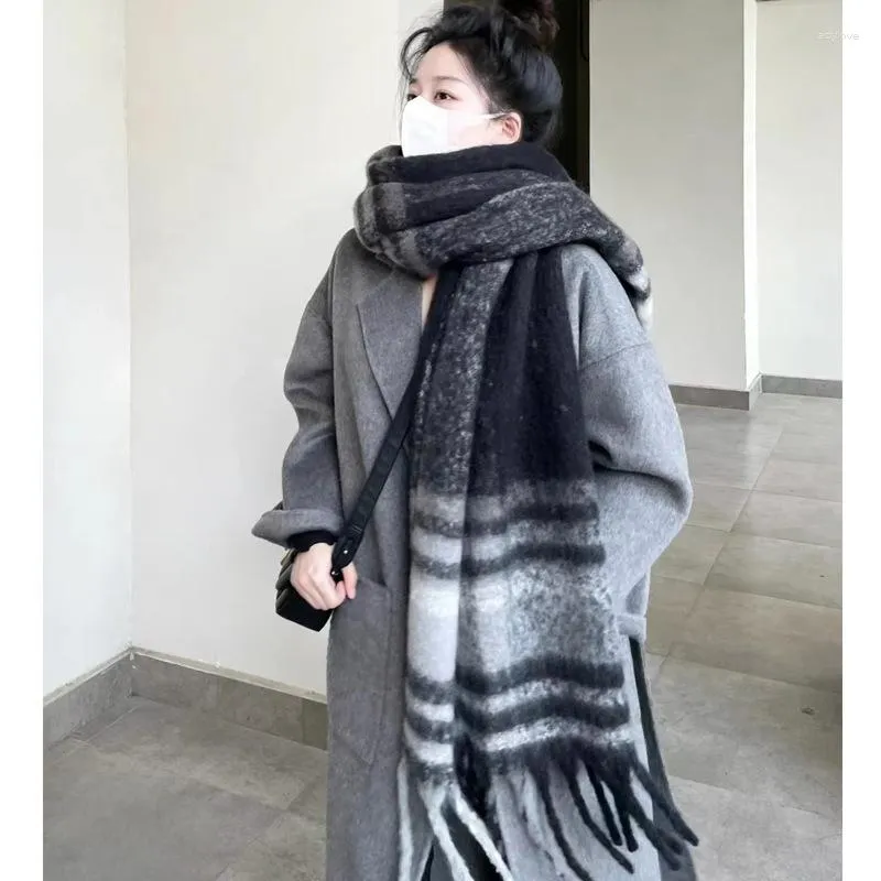 Scarves 2023 Winter Cashmere Scarf For Women Fashion Plaid Warm Sweet Tassel Pashmina Neckerchief Ladies