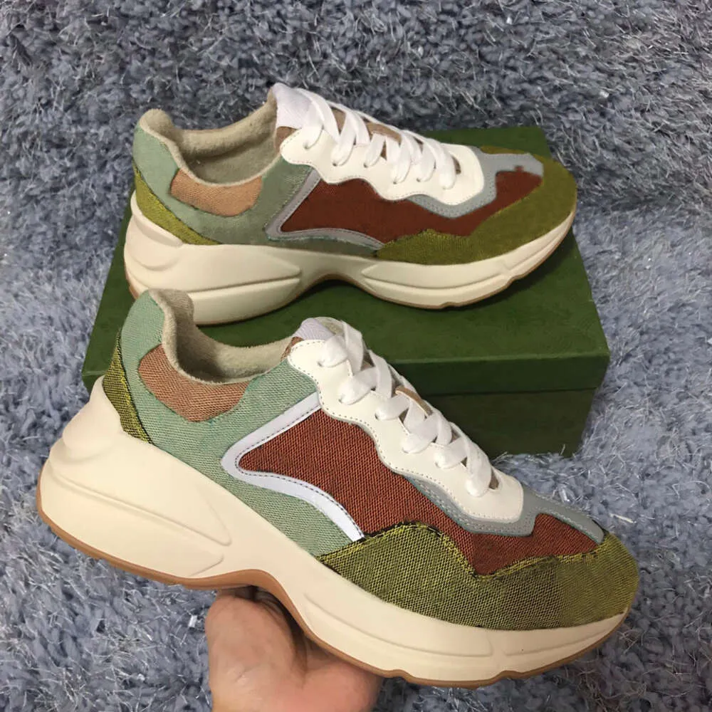 16Rhyton Casual schoen Heren Dames Designer Sneakers 620185 99WF0 4371 Vintage Schoenen Modeontwerpers Chaussures Dames Reflecterende Trim Sneaker