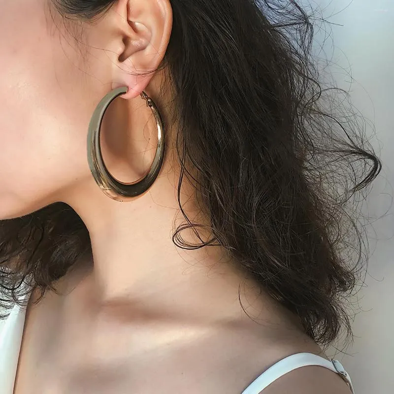 Hoopörhängen y2k stor metall tjock runda för kvinnor trendig stor cirkel 2023 mode smycken tillbehör på öronflickan