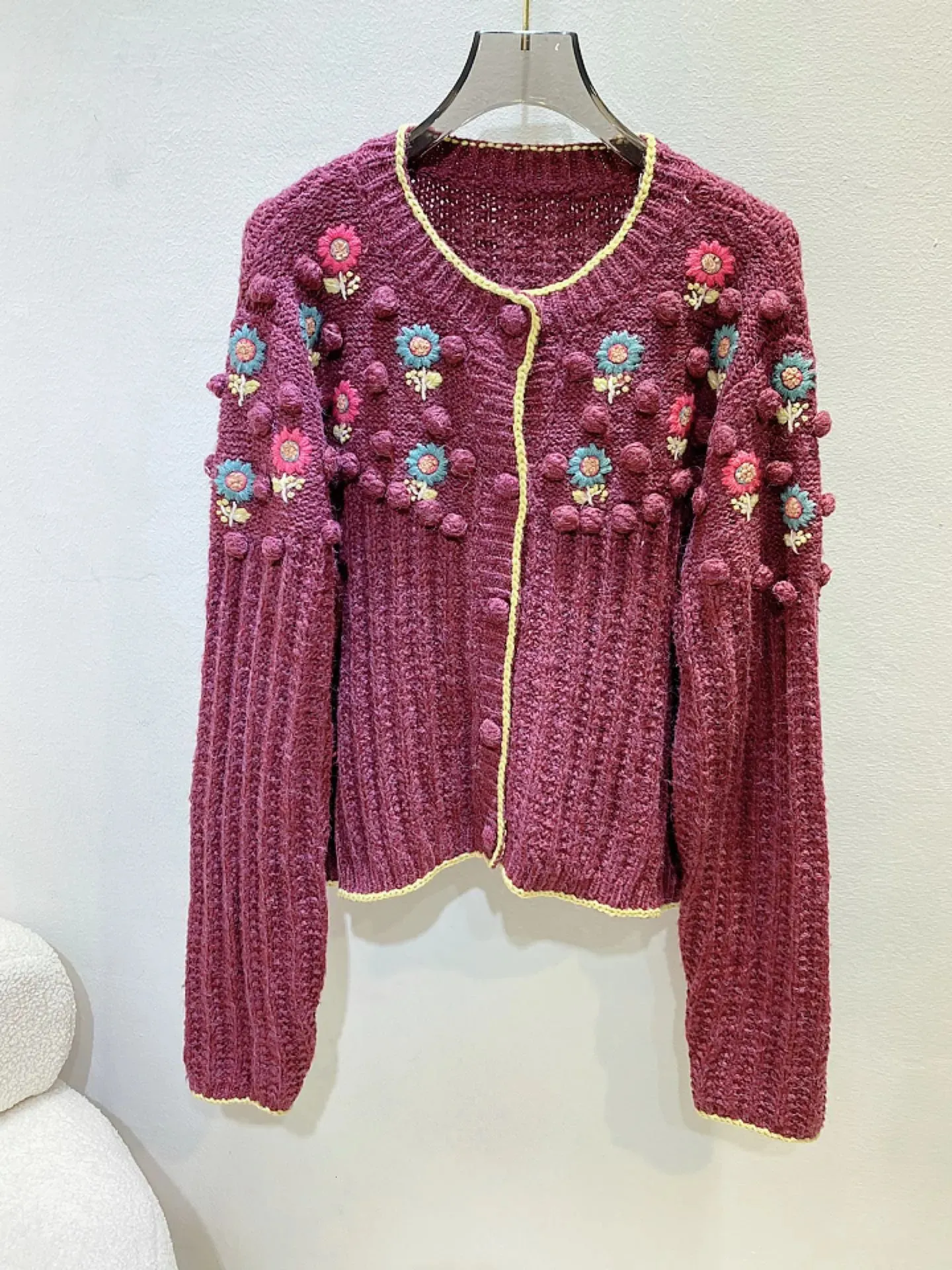 Damenjacken Damenmode hochwertige Langarm-Rundhalsausschnitt farblich passende Blumen-Häkelstrickjacke 0921 230928