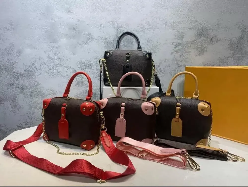 Bolso de mujer PETITE MALLE SOUPLE Bolsos Mujer Bolso de cadena Diseñadores Monederos Totes para mujer Bordado Correa para el hombro Bolsos de hombro extraíbles M45571