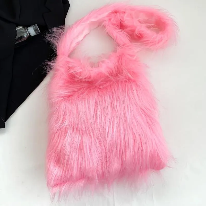 Sacs de soirée Femmes Peluche Messenger Sac Mode Grande Capacité Fluffy Couleur Solide Chaud Femelle Quotidien Causal