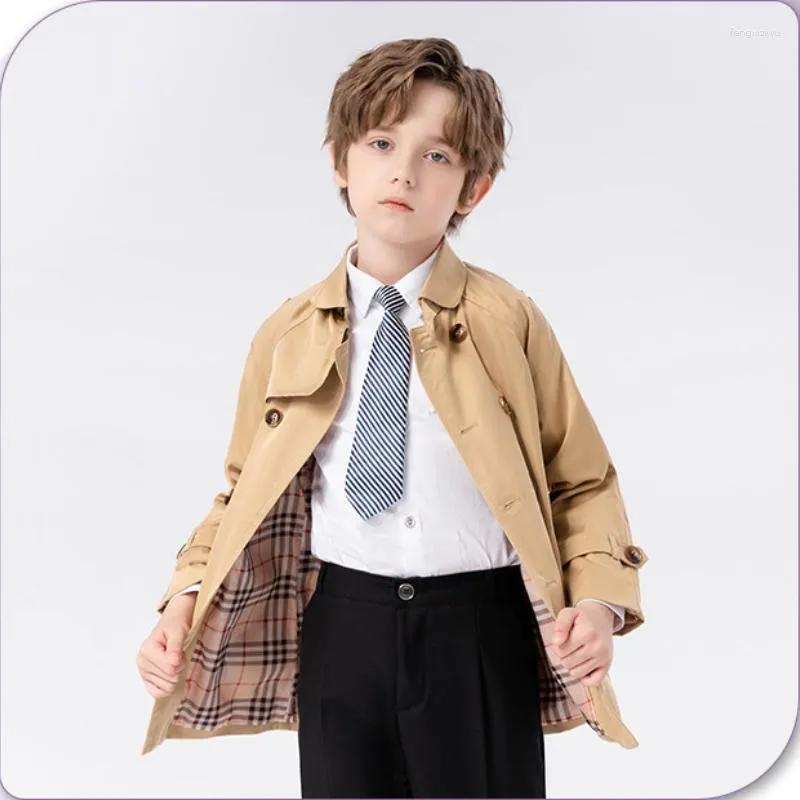 Tench Coats Autumn Style British Style Boys Double-Hourted Plaid Trench Coat Khaki Casual Kids Jacket Top Fashion Child Complements Midi H118