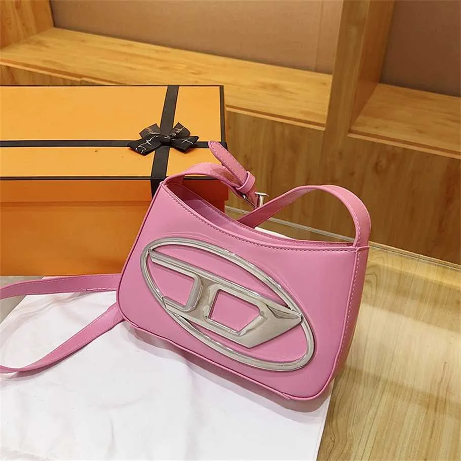 Bags New Single Shoulder Oblique Cross Underarm Fashion Handbag Saddle Crescent Bag model 2765