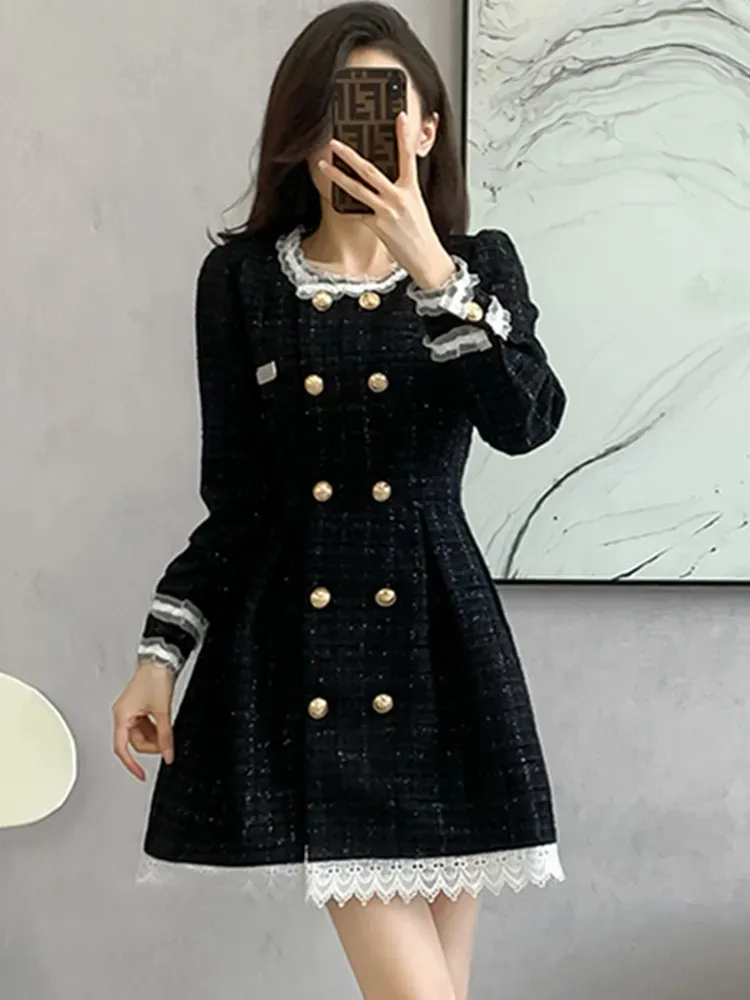 Elegant Double-Breasted Tweed Dress: Vintage Ruffle Design