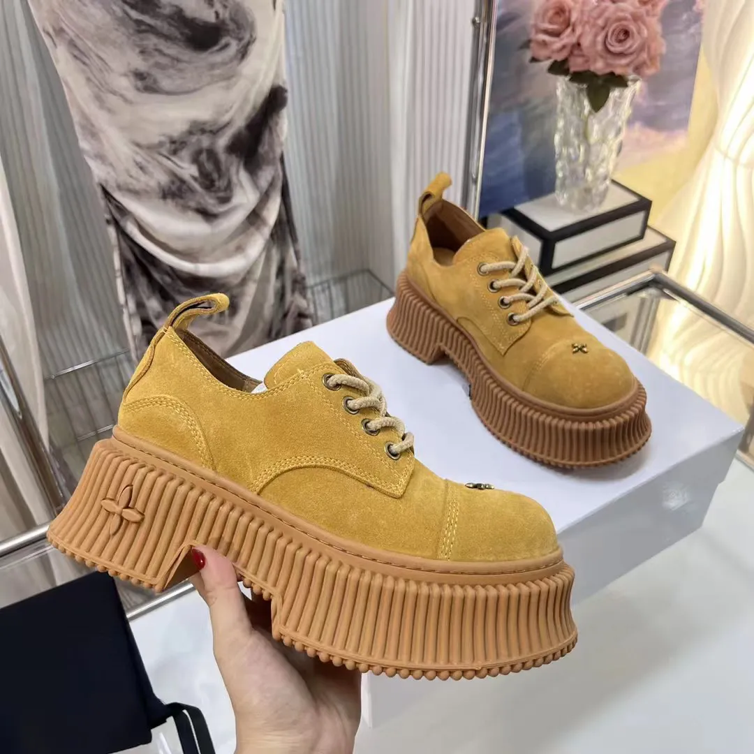 Moda botas de tornozelo de sola grossa para mulheres couro fosco casual rendas até bota Martin sapatos de grife de luxo dedo do pé redondo clássico botas de motocicleta de fundo plano