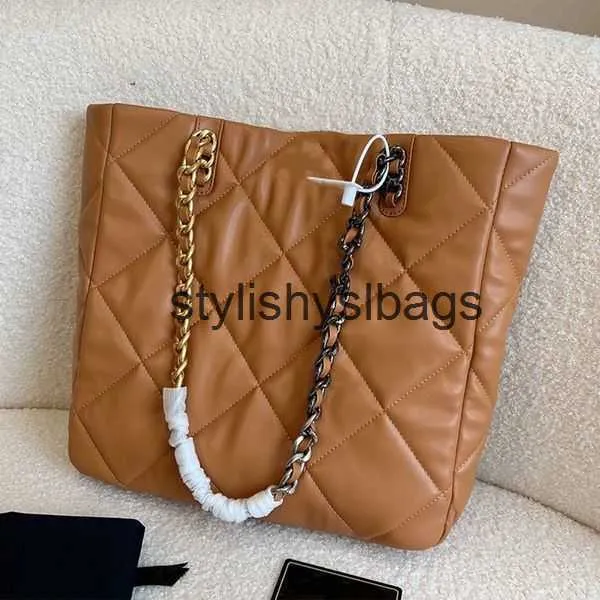 Sac à bandoulière chaîne fourre-tout Designer Vintage femmes sacs couleur sac en cuir grands sacs à main pendentif doré sacs à main hauts qualité18stylishyslbags