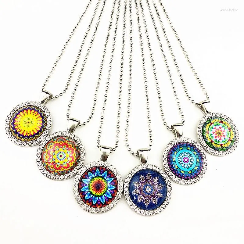 Anhänger Halsketten 24 stücke Stile Sonnenblume Mandala Bandanna Buddhismus Silber Überzogene Antike Böhmen Halskette Für Frauen Geschenk