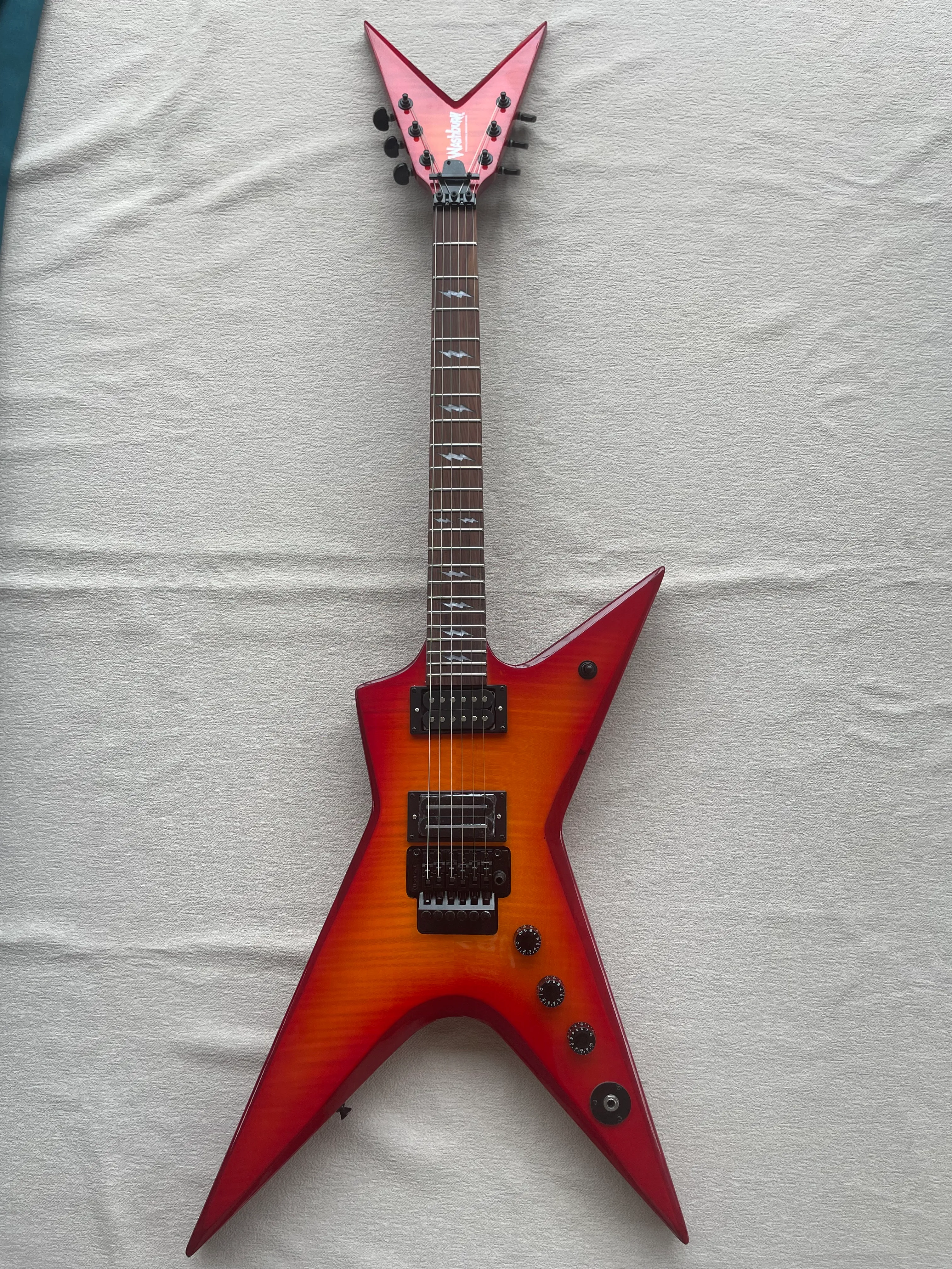 Anpassad avancerad Dimebag Signature Model Electric Guitar ML Cherry Flame