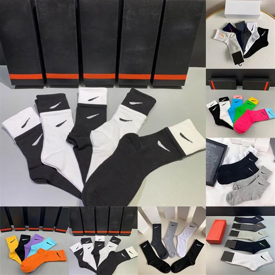 Modemarke Herren Baumwollsocken Klassisch schwarz weiß Damen Herren Atmungsaktive Baumwollmischung Fußball Basketball Sport Söckchen Winte245C