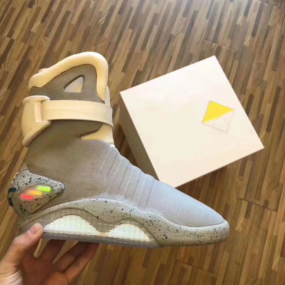Sneakers Air Mag con lacci automatici Scarpe LED di Marty Mcfly Ritorno al futuro Glow In Mcflys grigio scuro con scatola originale