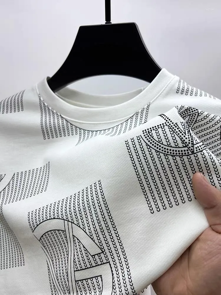 Herr t-skjortor high-end varumärke rund hals t-shirt vår höst koreansk stil mode tryckt pullover casual long hylsa