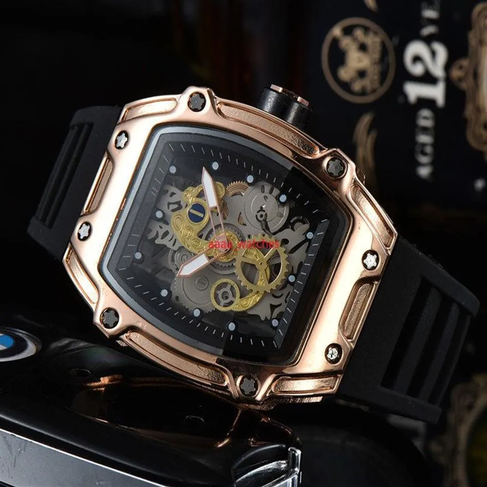 Caractéristique Montre de sport creuse militaire de luxe pour hommes Montres à quartz analogiques pour hommes KISS326I