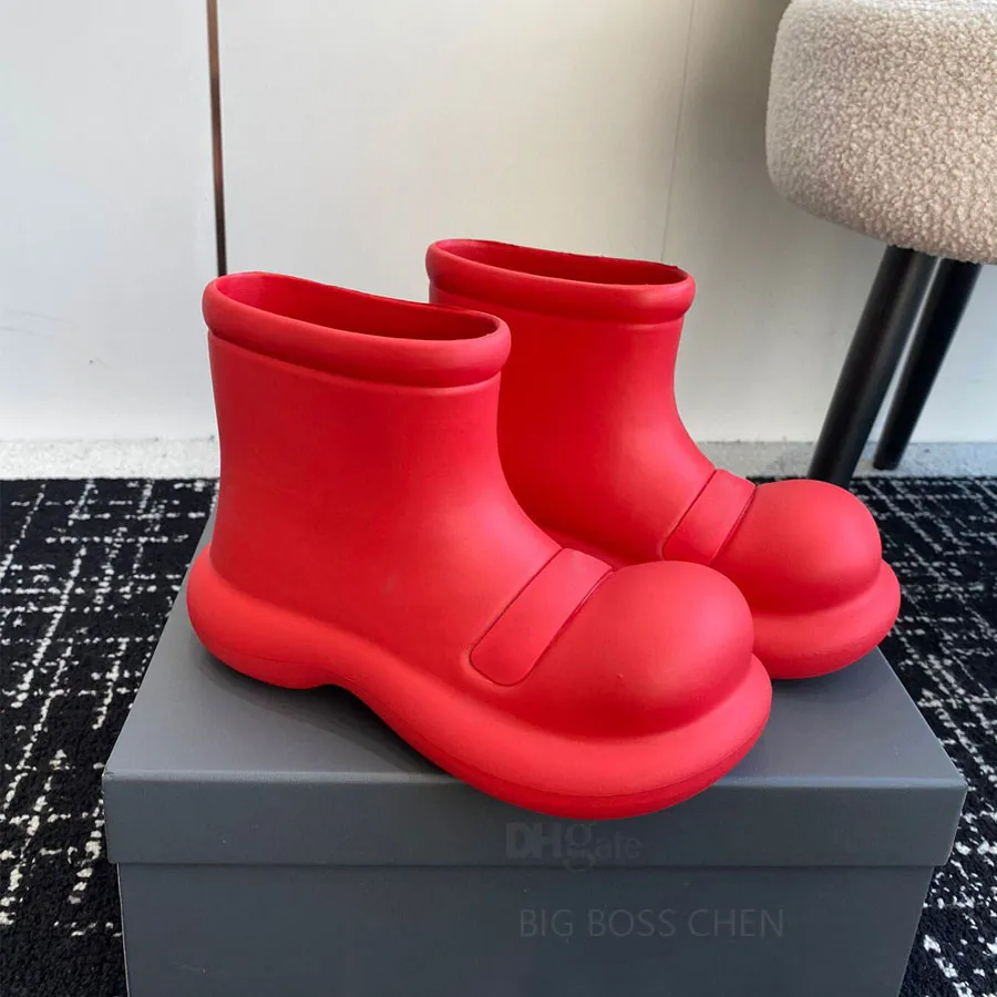 Luxury designer Paris letter Platform womens rainboots Cute novelty fashion booties Waterproof shoes Beige white yellow pink Red With box