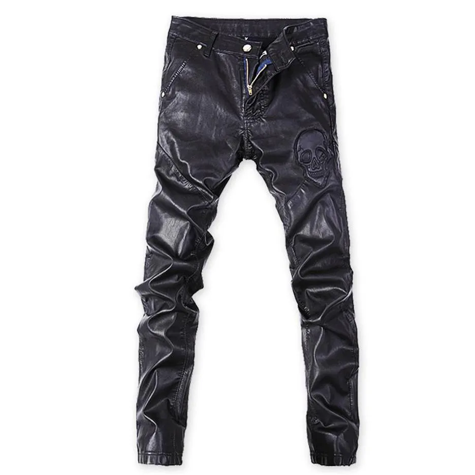 Autunno e inverno nuovi pantaloni di pelle con stampa teschio nero alla moda slim versione coreana dei pantaloni antivento da moto da uomo266A