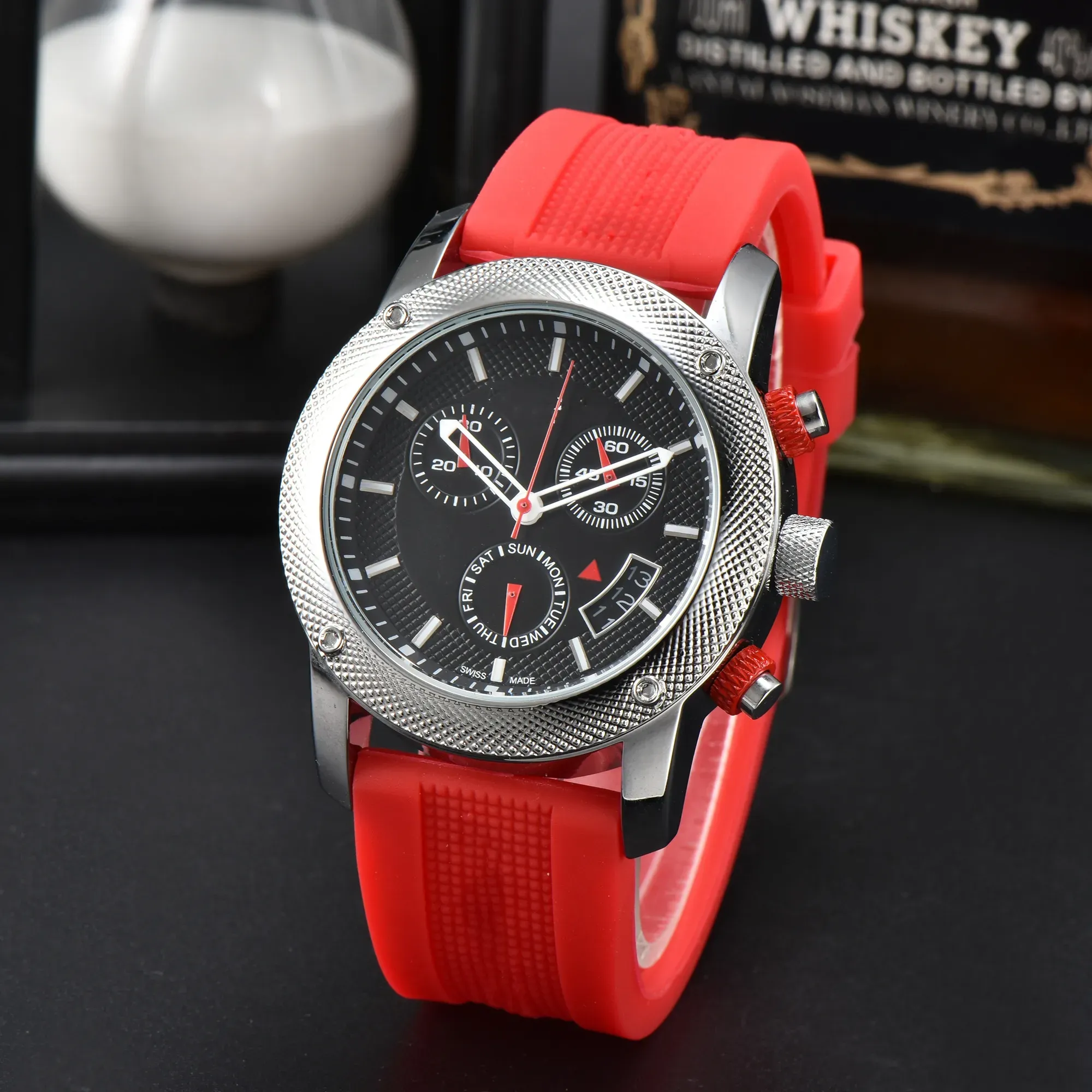 Montre de Luxe Luxury Mens Watch Men Designer Watches 고품질 쿼츠 최고 자동 이동 방수 럭스 시계 드롭애핑 남성 디자이너 시계