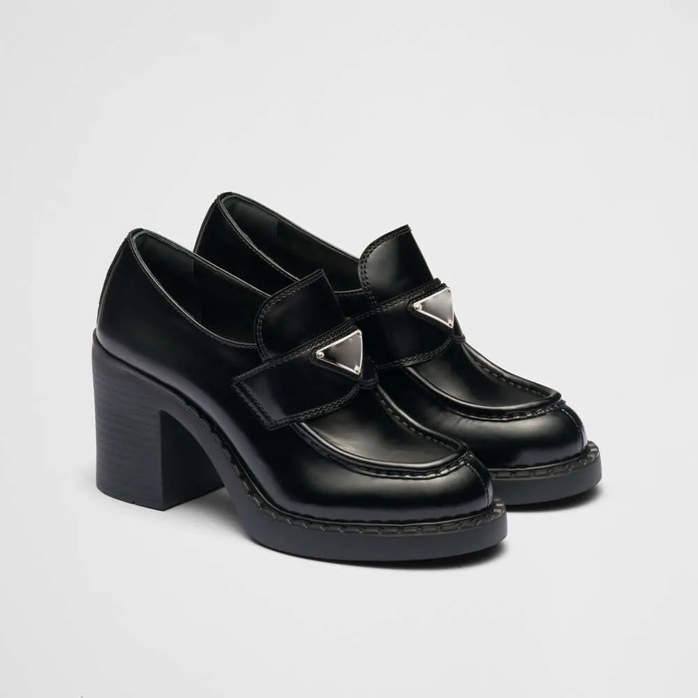 Ladies black cheap heeled loafers