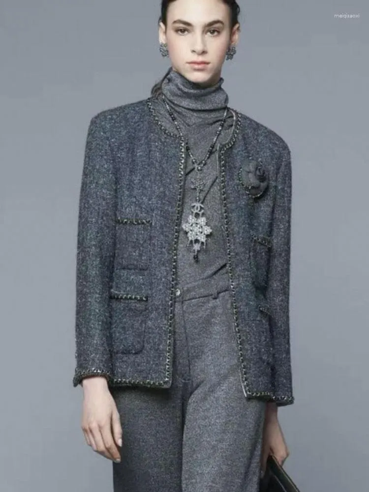 Jaquetas femininas de alta qualidade estilo de dinheiro antigo mulheres outfit cadeia casaco outono / inverno cashmere guarnição de comprimento médio grosso cinza lã top