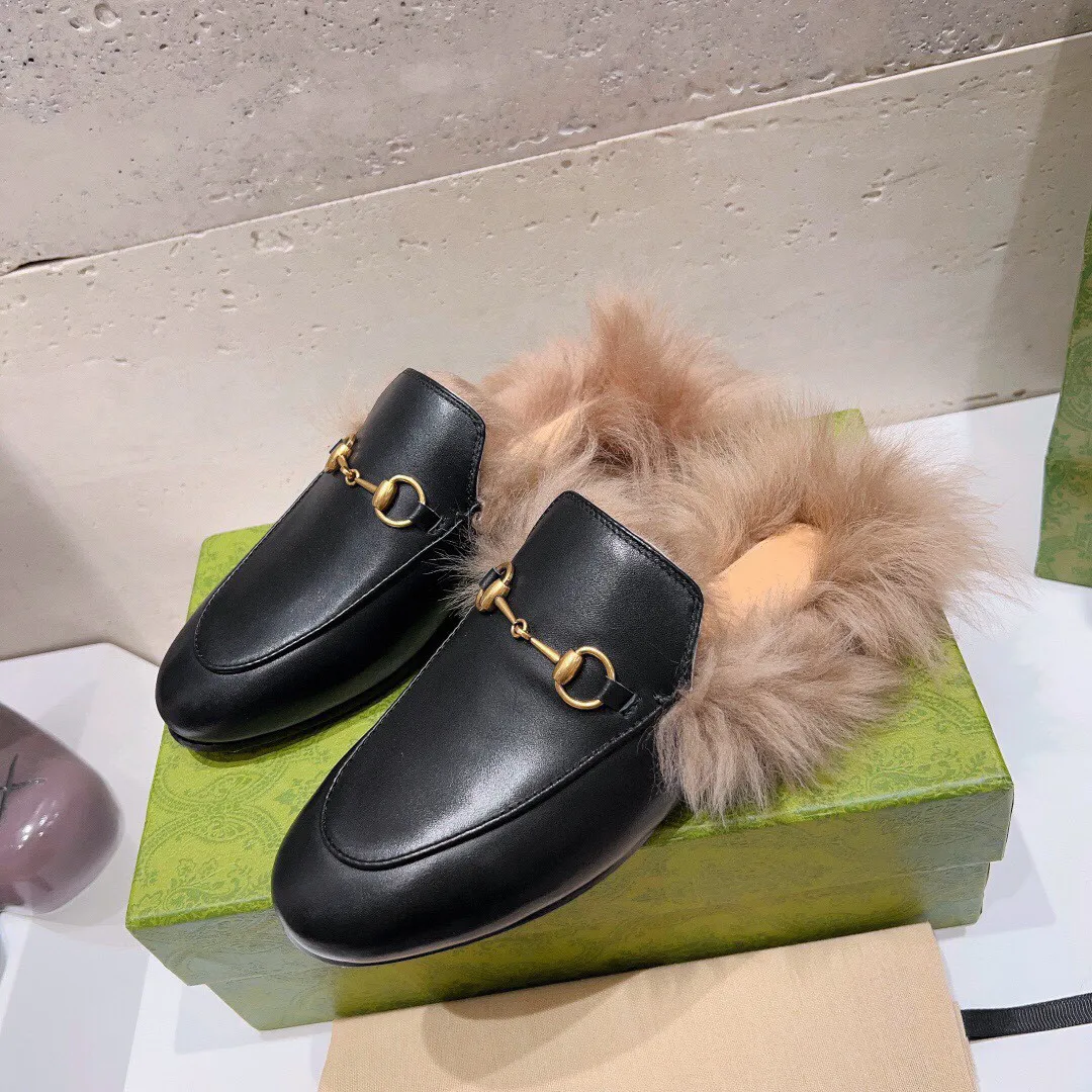 Vinter varm toffel glider lyxdesigner Flatskor Kvinna Shearling Backless Loafer Lug Rubber Sole Wear Slippers Fashion Shoes