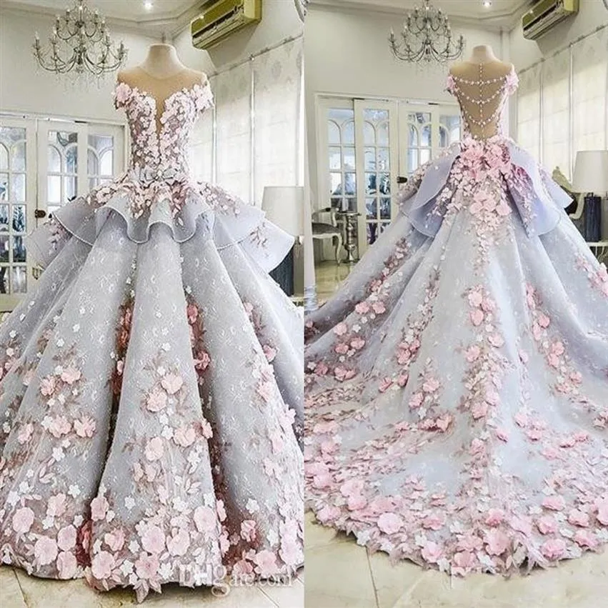 2022 Роскошные бальные платья Quinceanera Платья с 3D цветочными кружевами и аппликациями с короткими рукавами Сладкие 16 длиной до пола с прозрачной спиной Пышные вечерние выпускные вечера Ev297b