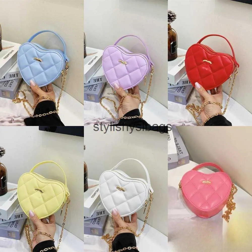 Cross Body Designer Handväska Bag Högkvalitet Emotional People's Day Love Bag Heart Shaped Peach Heart Bag Charm Chain Bagstylishyslbags