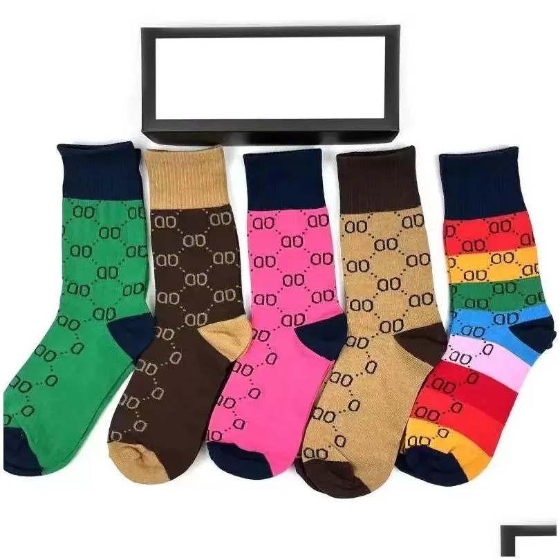 Chaussettes pour hommes Designer de mode Hommes Femmes Cinq paires Luxe Sports Lettre d'hiver Imprimé Sock Broderie Coton Homme Femme avec boîte Drop Dhgyw