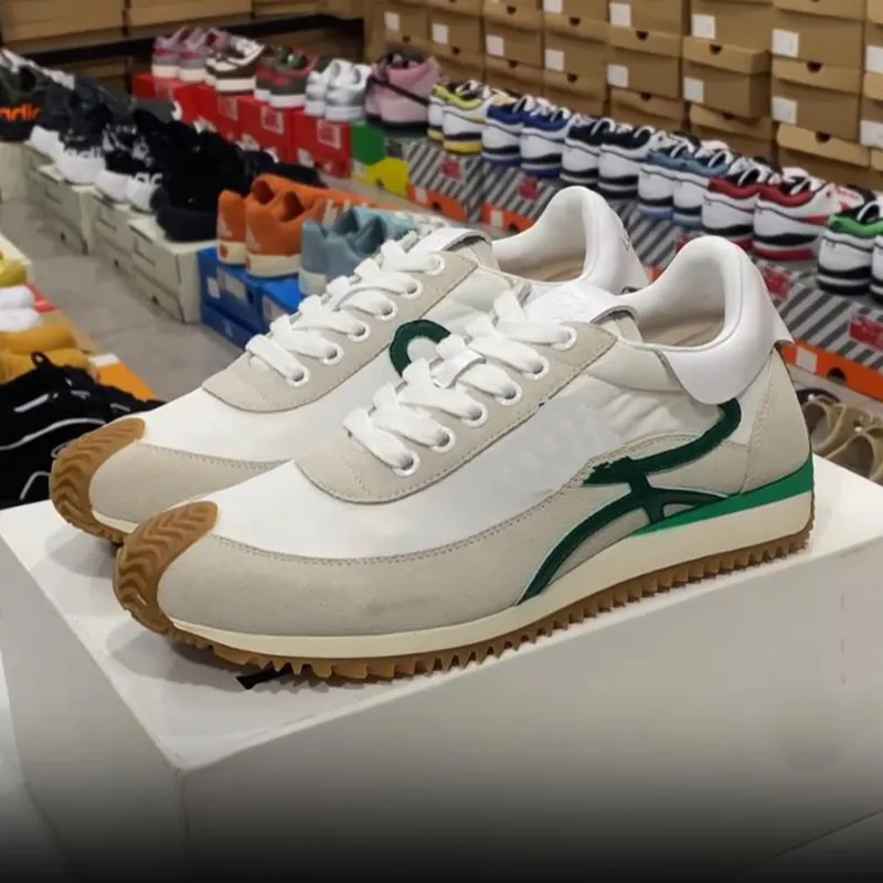 Mulheres Homens Sapatos Casuais Moda Sneaker Sapato De Couro De Alta Qualidade Mulheres Mens Sapatilhas Plataforma Trainer Mulheres Mens Treinadores Designer De Luxo Preto Verde Branco