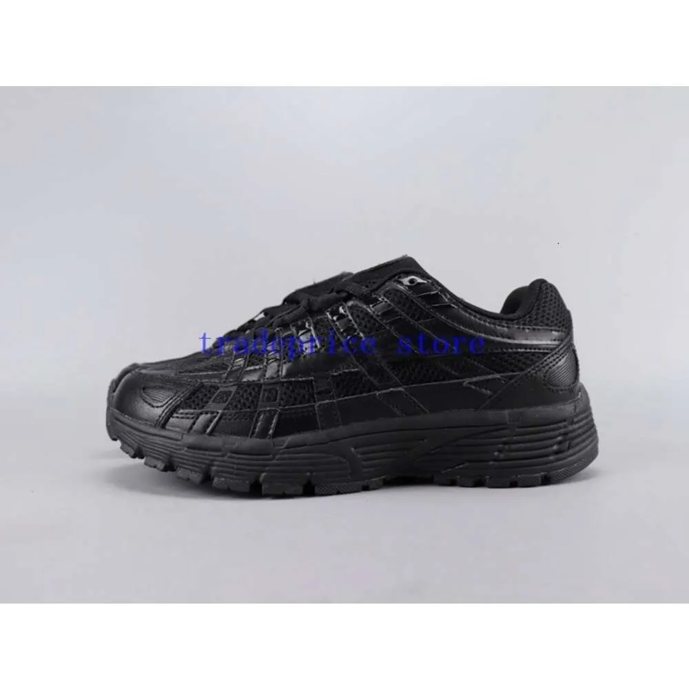 Nike p6000 triple black top