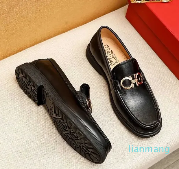 Zakelijke jurk Casual leren schoenen met lederen hoezen voor One Step Britse mode zwarte koeienhuid schoenen Feragamo BU18