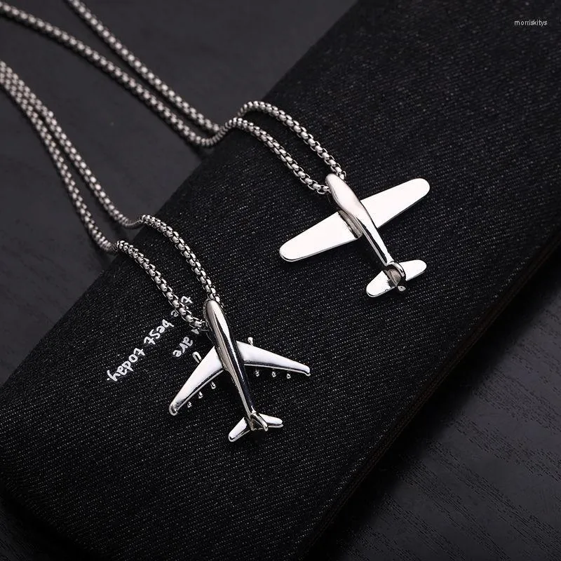 Kedjor Personlighet Hip-Hop Titanium Airplane Necklace Joker Retro Pendant Female Sweater Chain Niche Accessories Hipster.