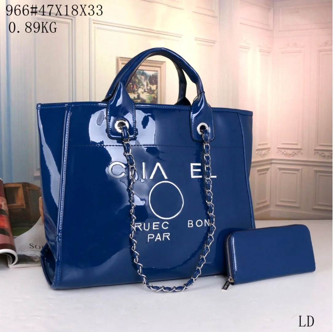 Tote Designer Bvs Bag Metal Chain Large Capacity Fashion Casual Lacquer Leather Shoulder Handbag Girls' Holiday Gifts Women Bags Wandering
